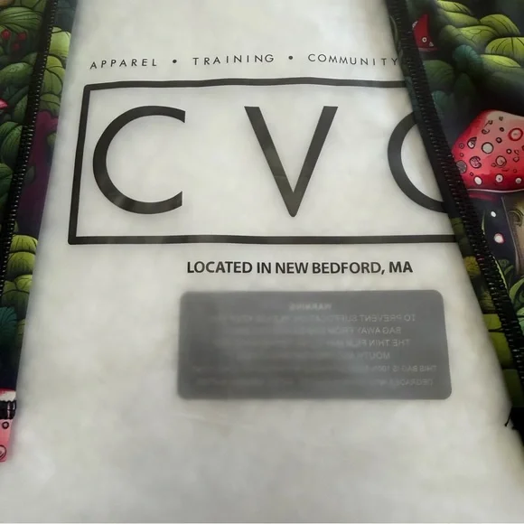 CVG Women's Leggings, enchanted forest pattern, Sz L - Picture 4 of 4